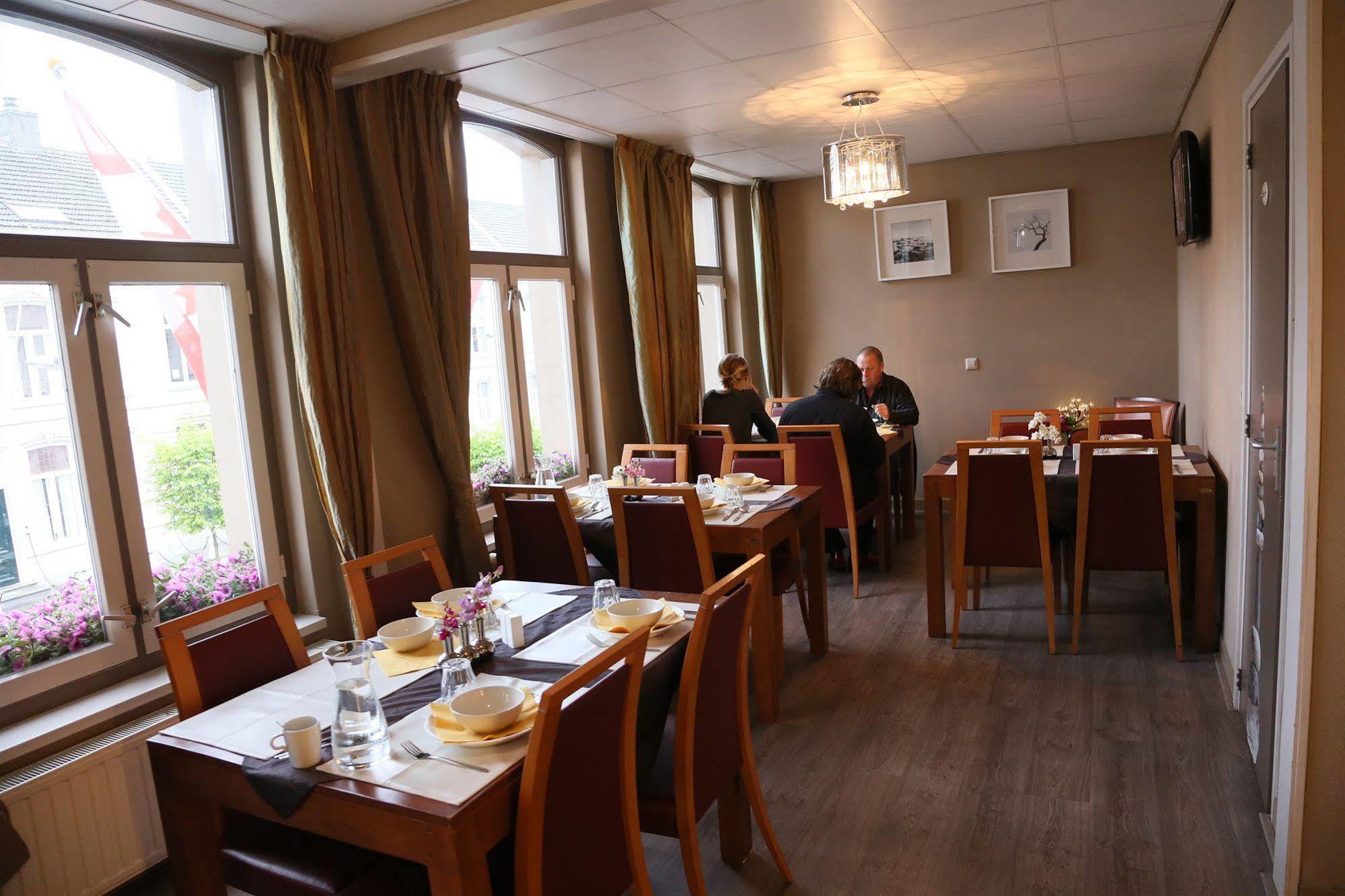 Hotel Old Dutch Bergen Op Zoom Exterior foto